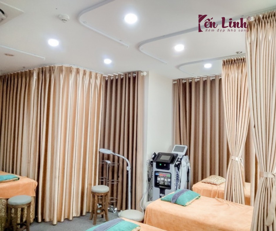 Tổng Hợp Các Mẫu Rèm Spa Được Ưa Chuộng Nhất Hiện Nay, Rèm Yến Linh,