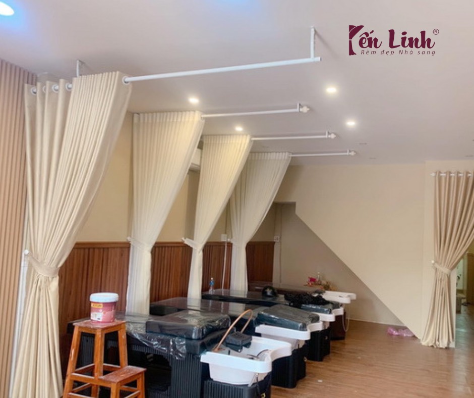 Tổng Hợp Các Mẫu Rèm Spa Được Ưa Chuộng Nhất Hiện Nay, Rèm Yến Linh,