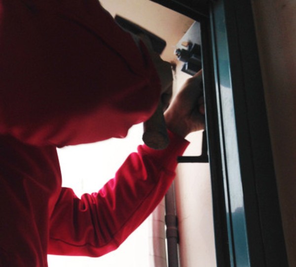 lap-dat-bat-che-nang-ban-cong-5