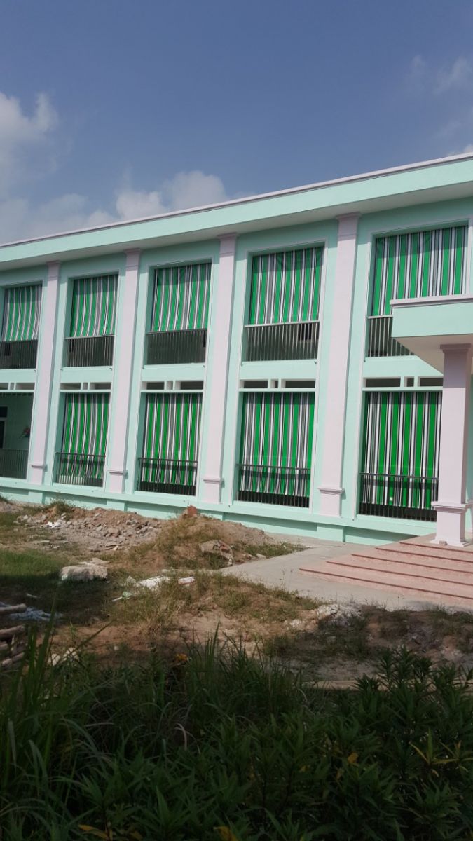 lap-dat-bat-che-nang-mua-tai-truong-tieu-hoc-thanh-mien2